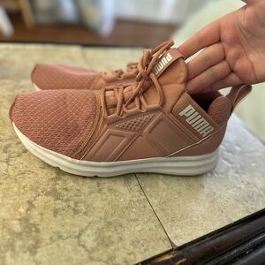 PUMA Women’s Softride Enzo in pink size 9